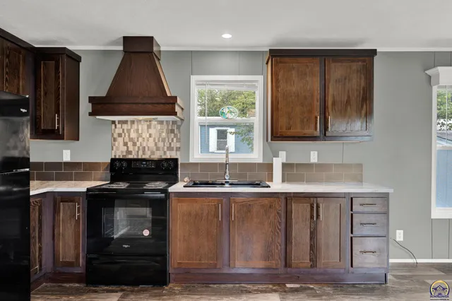 $52,000 | 3770 Park Drive, Unit C16, Meriden, KS 66512