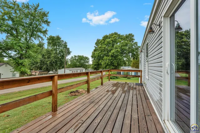 $52,000 | 3770 Park Drive, Unit C16, Meriden, KS 66512