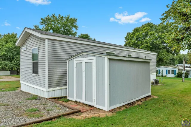 $52,000 | 3770 Park Drive, Unit C16, Meriden, KS 66512