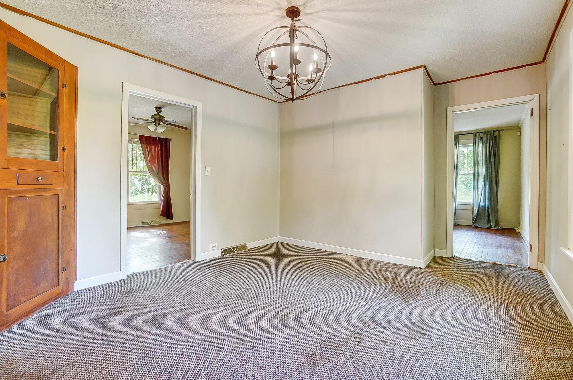 5911 Simpson Road Charlotte, NC 28216 - Photo 9 of 42 Gallery Image 9
