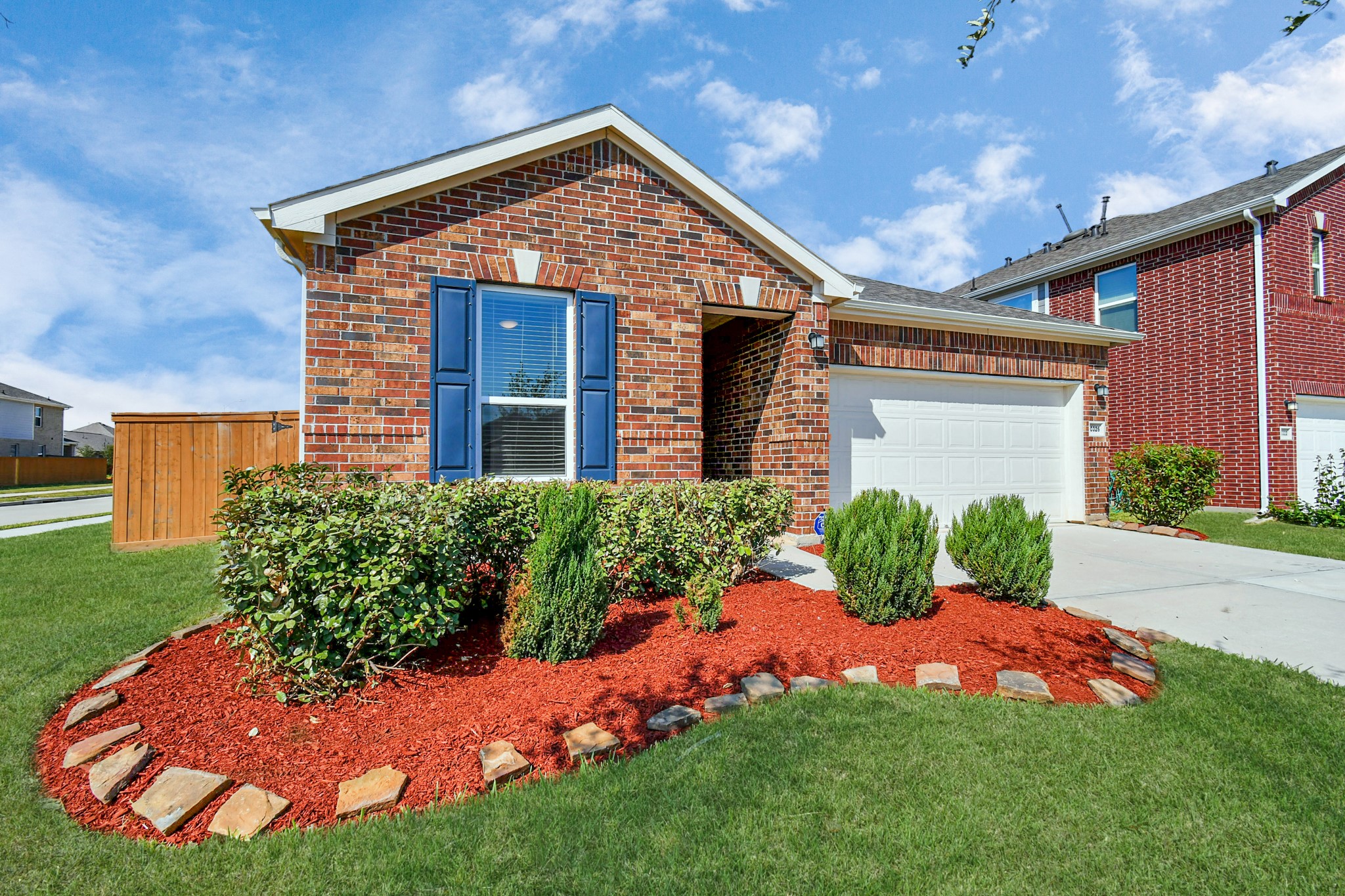 10326 Mount Winchell Drive Rosharon, TX 77583 - Photo 3 of 36