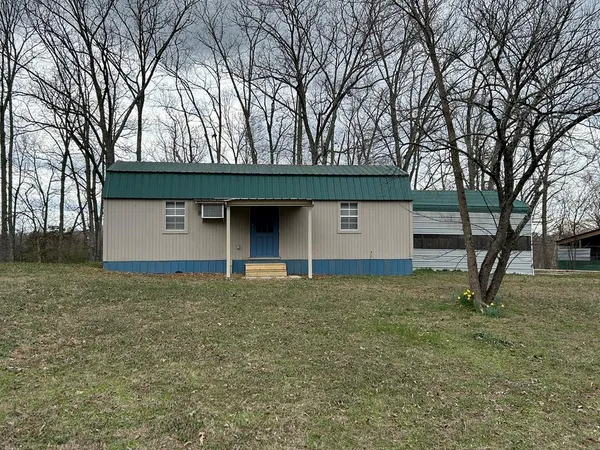 $74,900 | 130 Clement Street, Big Sandy, TN 38221