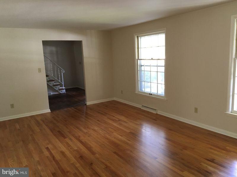 2660 Carnegie Road York, PA 17402 - Photo 4 of 28 Gallery Image 4