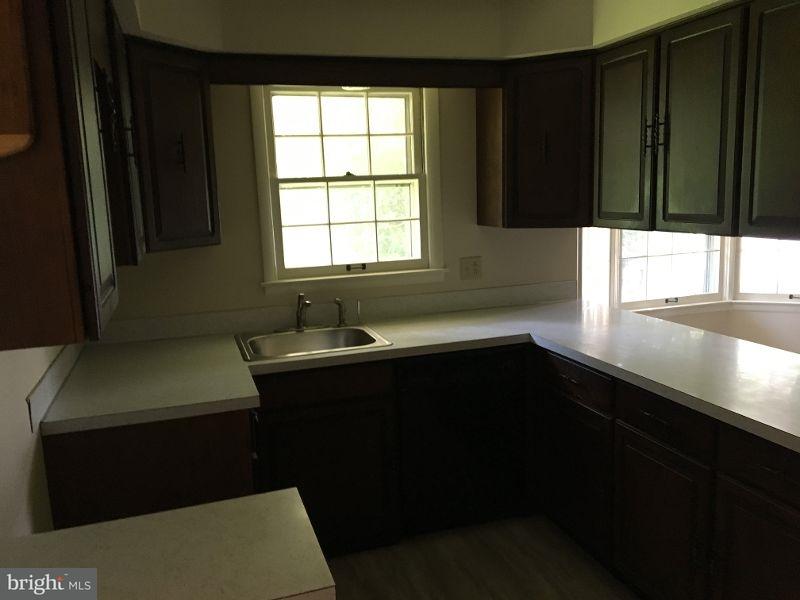 2660 Carnegie Road York, PA 17402 - Photo 7 of 28 Gallery Image 7
