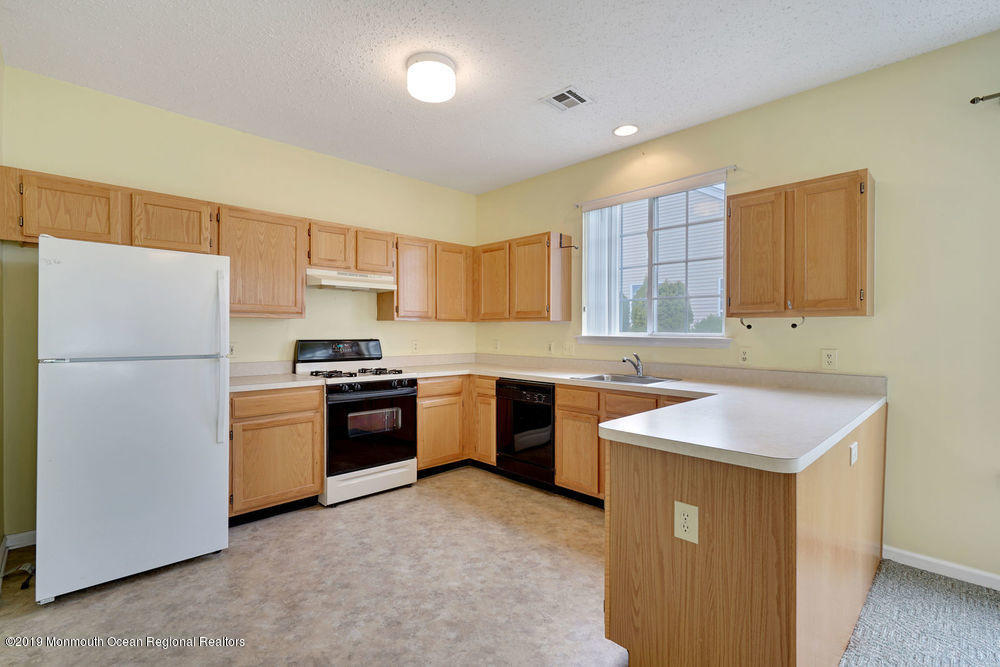 164 Sandpiper Road Barnegat, NJ 08005 - Photo 5 of 16 024_dsc07117-dsc07121