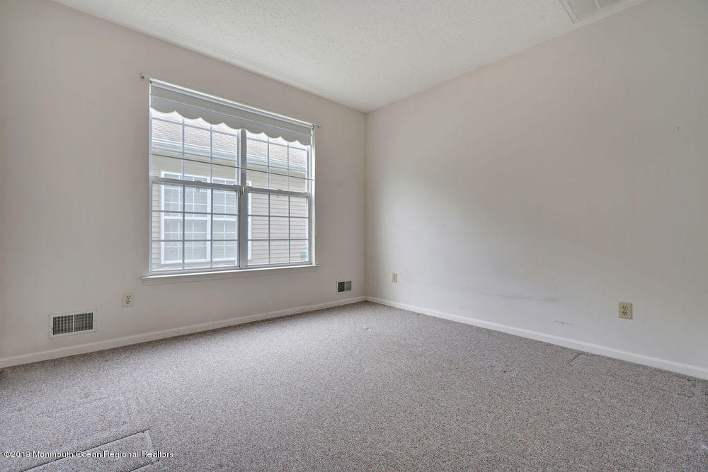 164 Sandpiper Road Barnegat, NJ 08005 - Photo 9 of 16 032_dsc07167-dsc07171