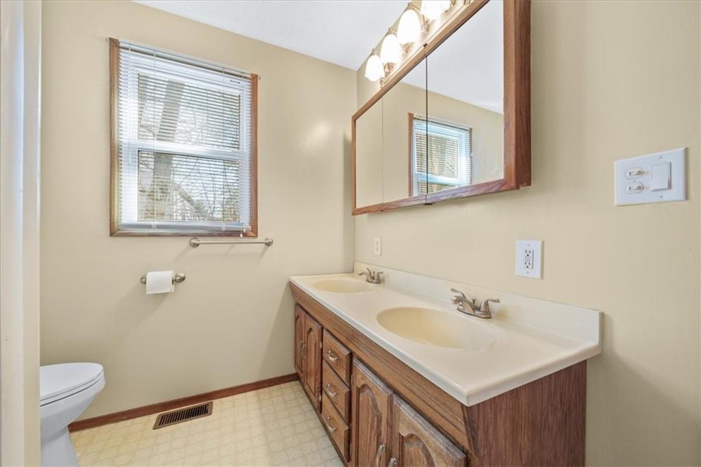 4924 Mission Road Roeland Park, KS 66205 - Photo 17 of 25