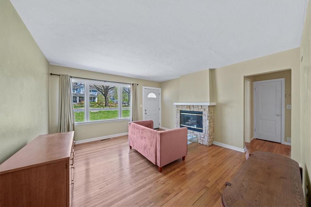 4924 Mission Road Roeland Park, KS 66205 - Photo 2 of 25