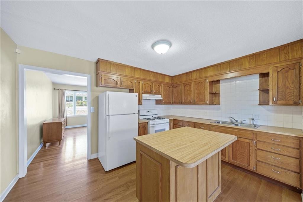 4924 Mission Road Roeland Park, KS 66205 - Photo 6 of 25