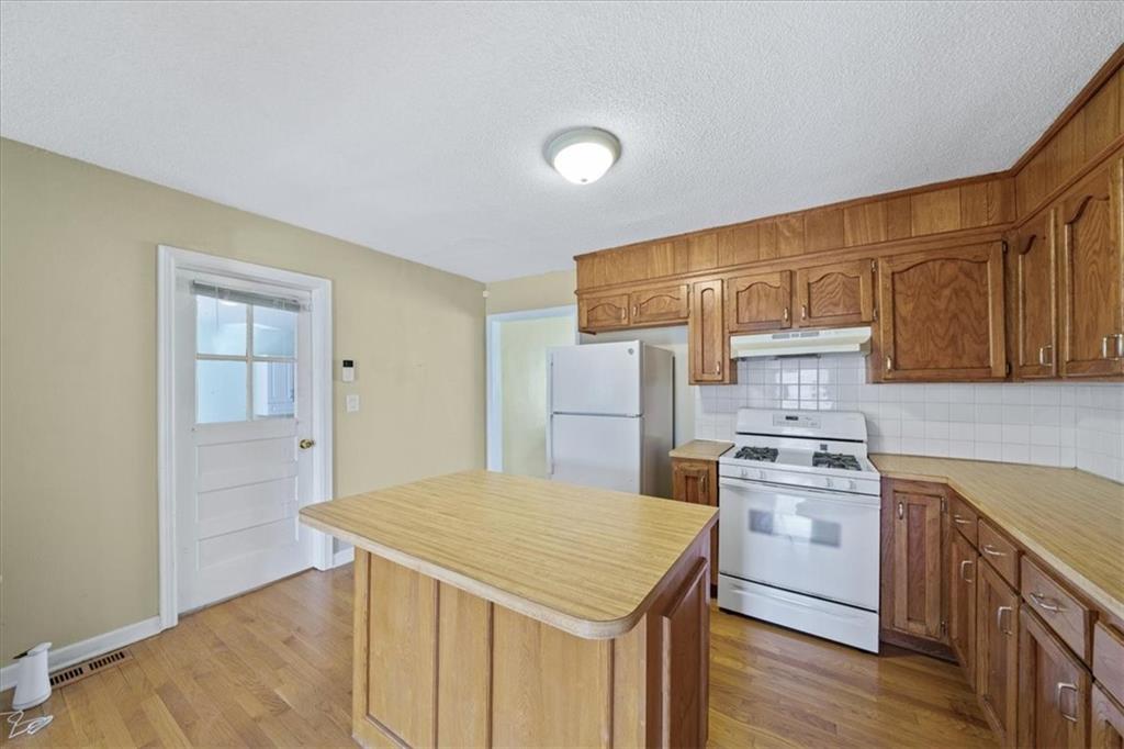 4924 Mission Road Roeland Park, KS 66205 - Photo 8 of 25