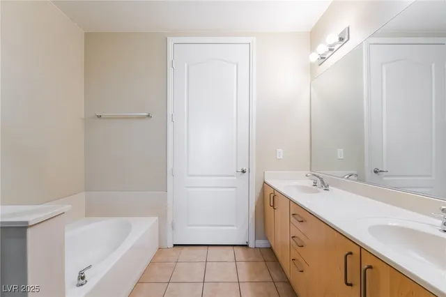 $1,595 | 50 East Serene Avenue, Unit 324, Las Vegas, NV 89123