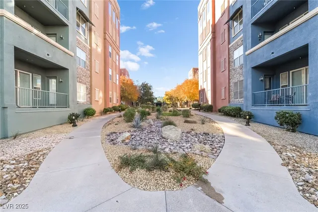 $1,595 | 50 East Serene Avenue, Unit 324, Las Vegas, NV 89123