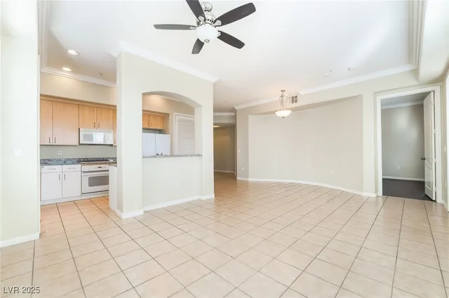 $1,595 | 50 East Serene Avenue, Unit 324, Las Vegas, NV 89123