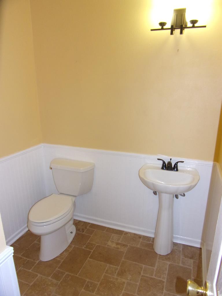 87 Buckeye Loop Midland, GA 31820 - Photo 17 of 28 Half Bath