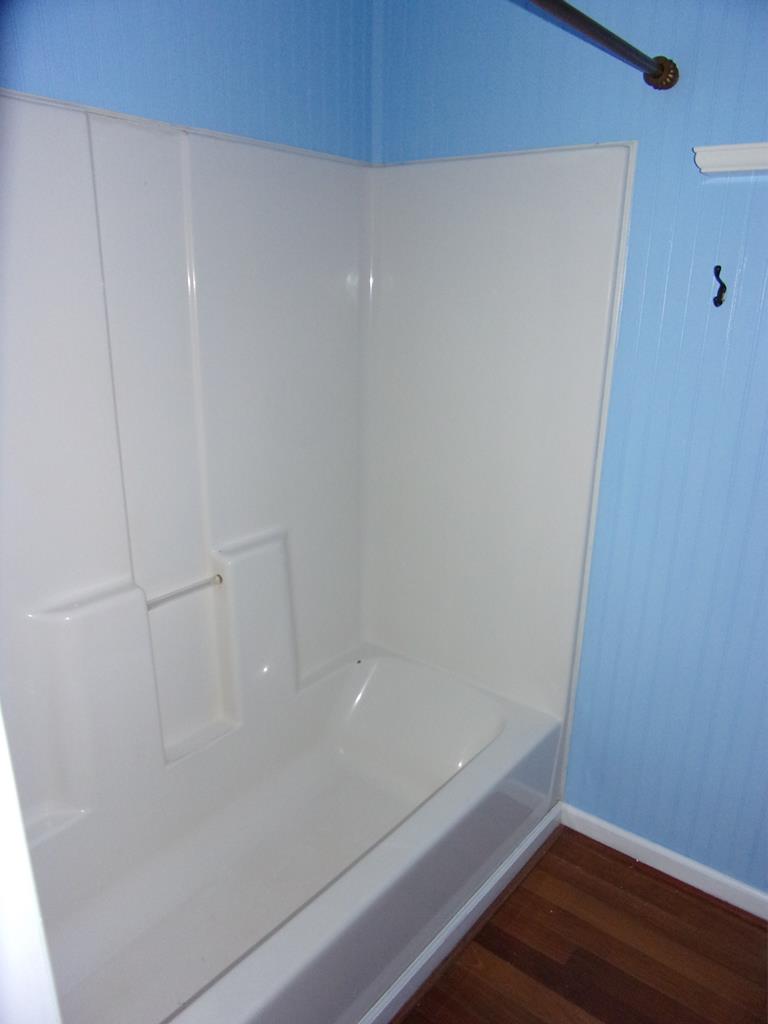 87 Buckeye Loop Midland, GA 31820 - Photo 20 of 28 Bathroom