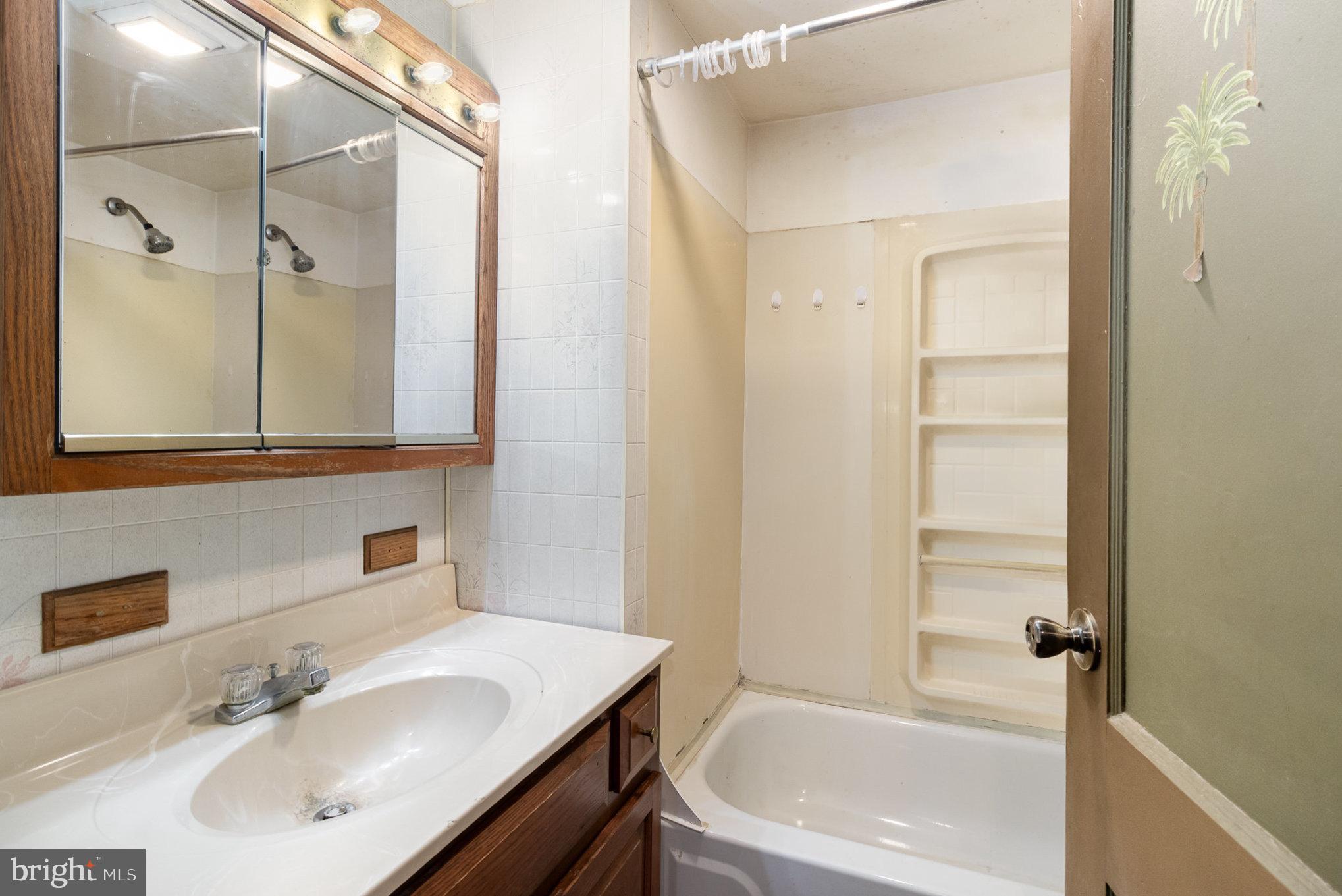 201 Kutz Road Carlisle, PA 17015 - Photo 12 of 29 Gallery Image 12