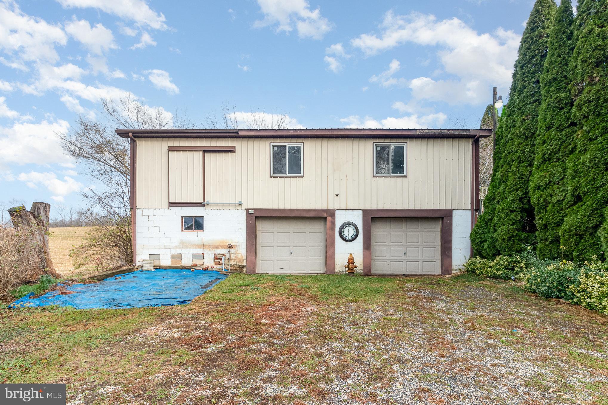 201 Kutz Road Carlisle, PA 17015 - Photo 2 of 29 Gallery Image 2