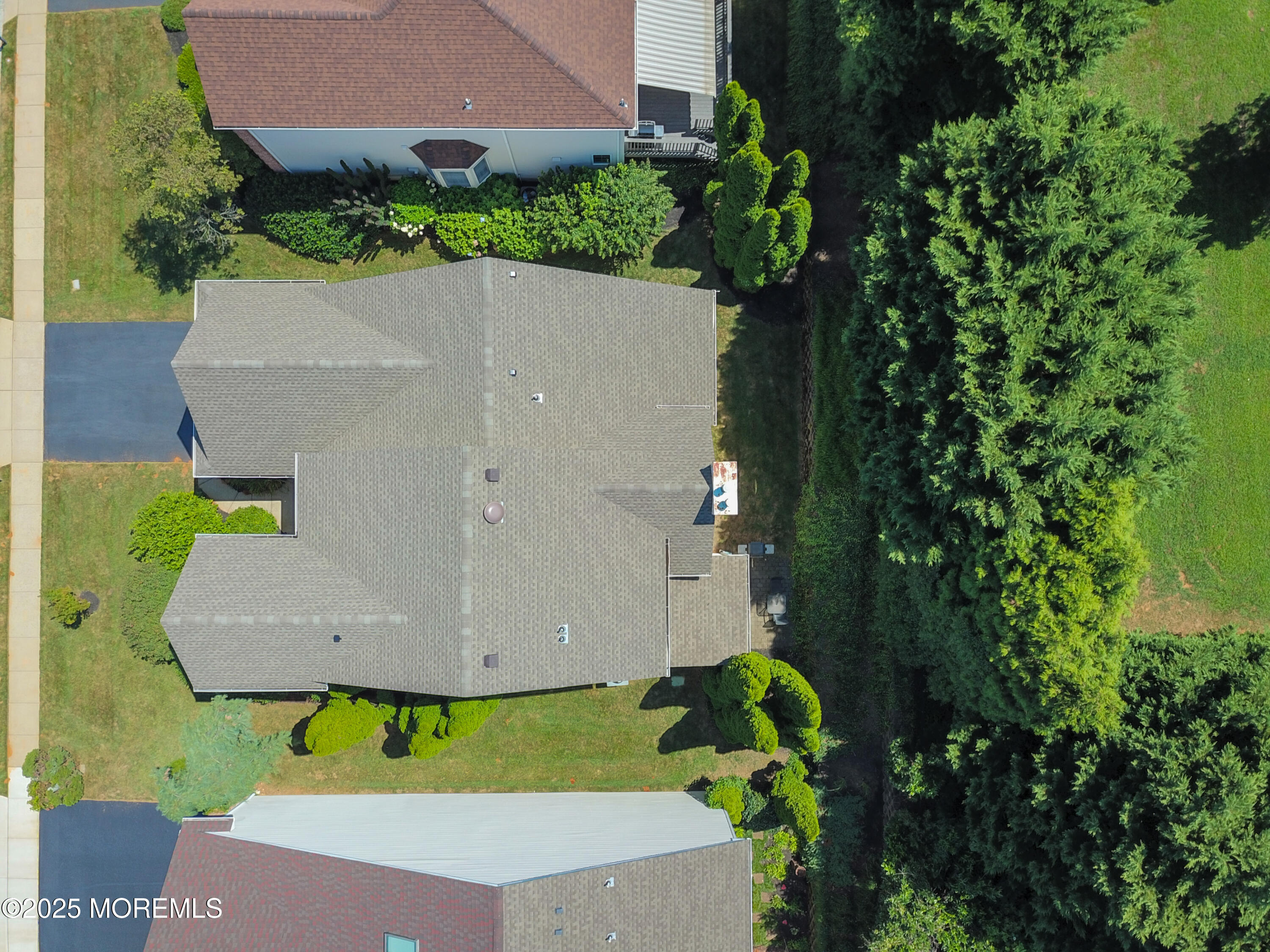 10 Windward Way Red Bank, NJ 07701 - Photo 23 of 31 an aerial view of a house