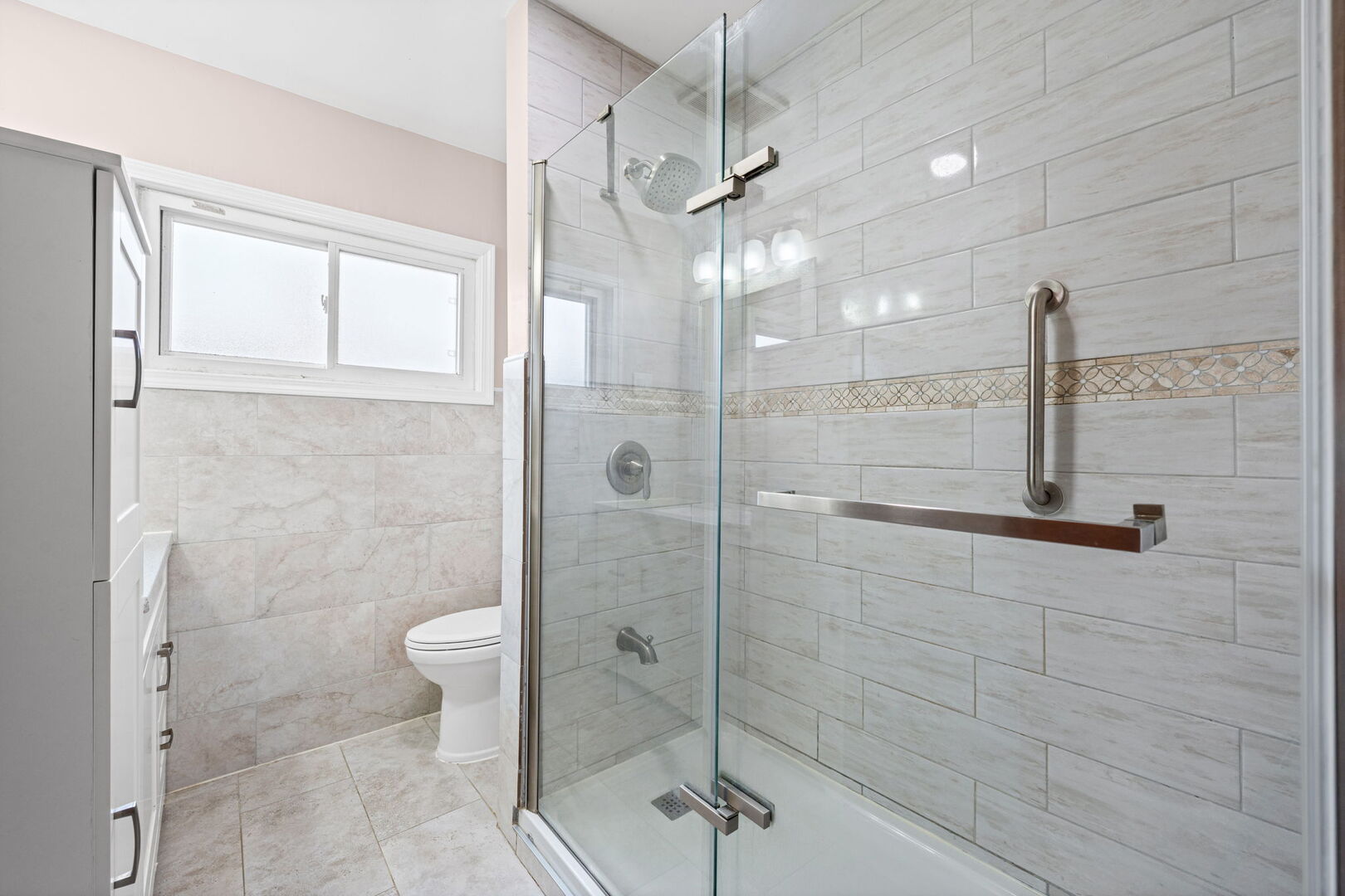 9543 Sumac Road, Unit G Des Plaines, IL 60016 - Photo 19 of 29 Gallery Image 19