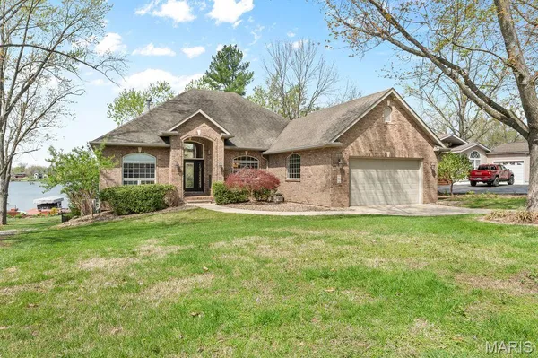 $700,000 | 500 Overlook Drive, Edwardsville, IL 62025