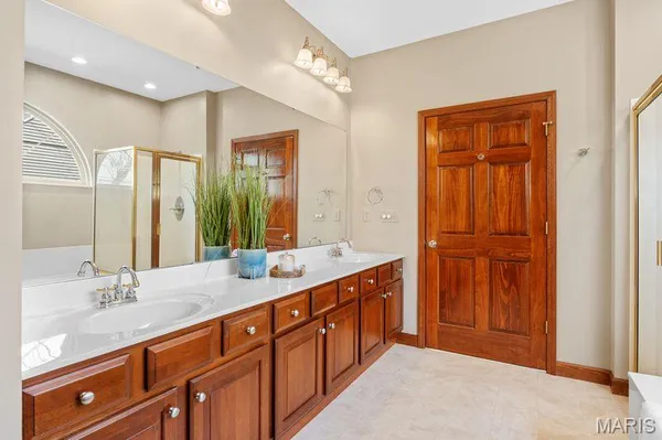 $700,000 | 500 Overlook Drive, Edwardsville, IL 62025