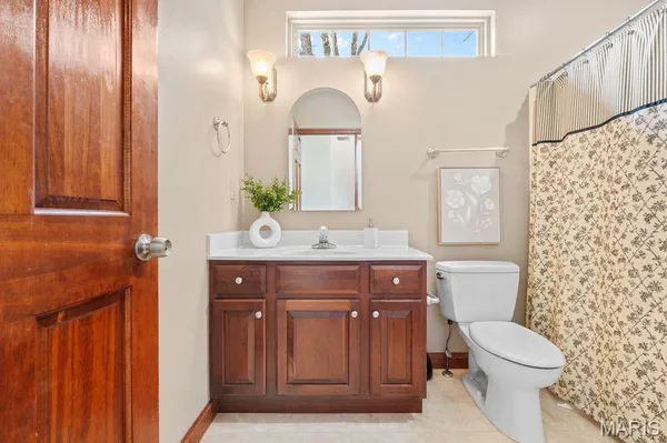 $700,000 | 500 Overlook Drive, Edwardsville, IL 62025