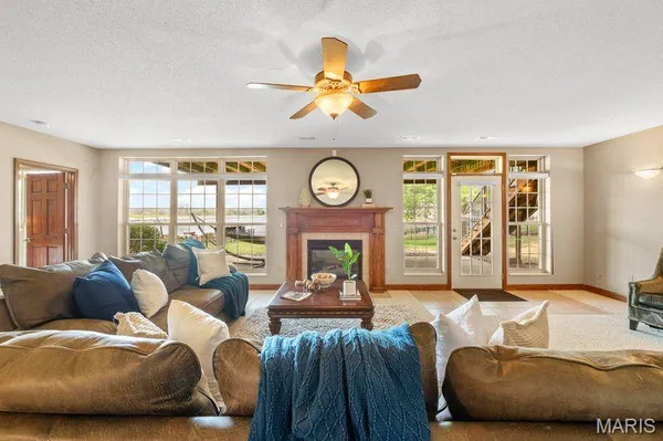 $700,000 | 500 Overlook Drive, Edwardsville, IL 62025