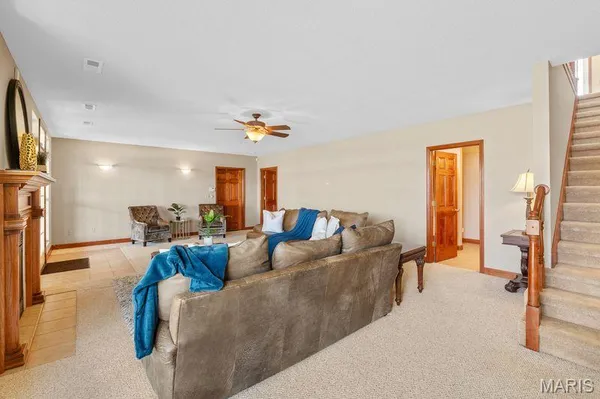 $700,000 | 500 Overlook Drive, Edwardsville, IL 62025