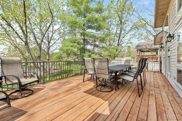 $700,000 | 500 Overlook Drive, Edwardsville, IL 62025