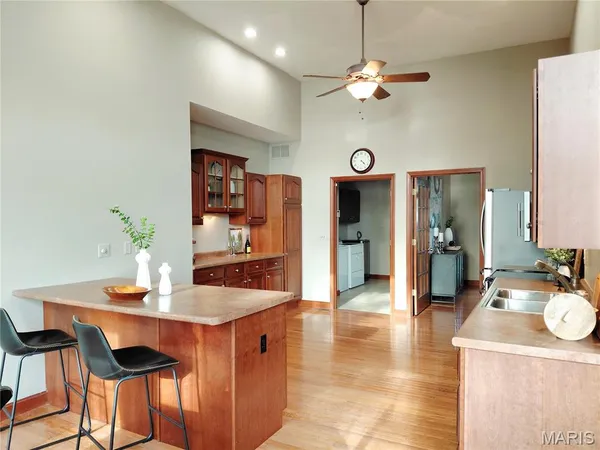 $700,000 | 500 Overlook Drive, Edwardsville, IL 62025