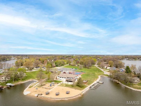 $700,000 | 500 Overlook Drive, Edwardsville, IL 62025