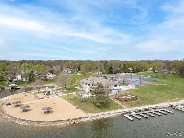 $700,000 | 500 Overlook Drive, Edwardsville, IL 62025