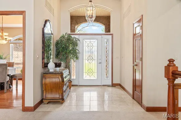 $700,000 | 500 Overlook Drive, Edwardsville, IL 62025