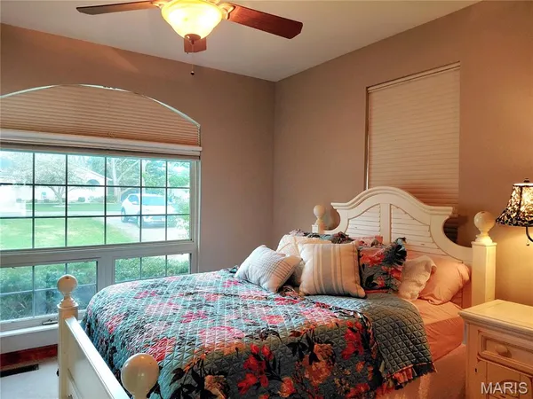 $700,000 | 500 Overlook Drive, Edwardsville, IL 62025