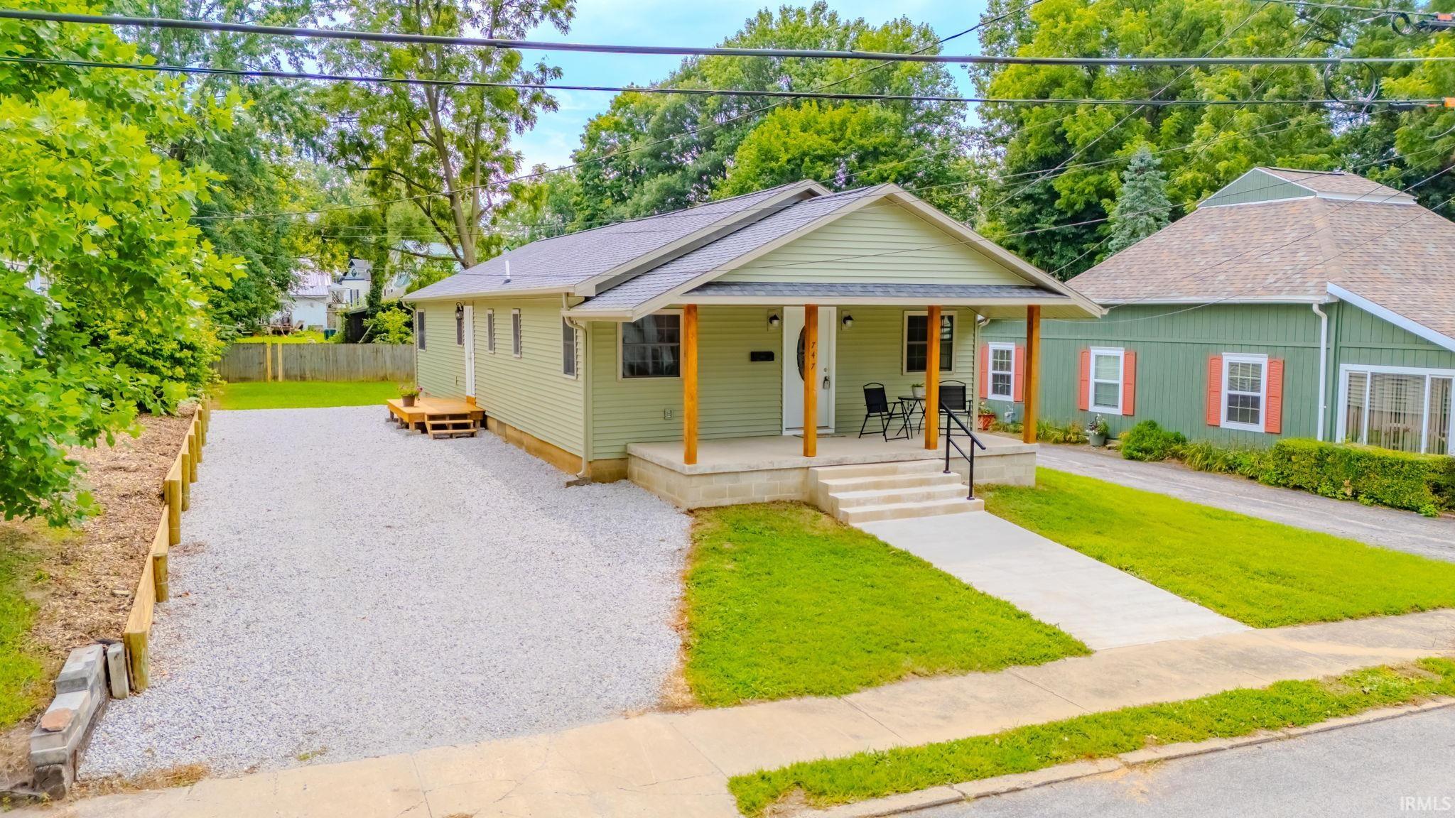 747 North Spring Street Wabash, IN 46992 - Photo 2 of 26