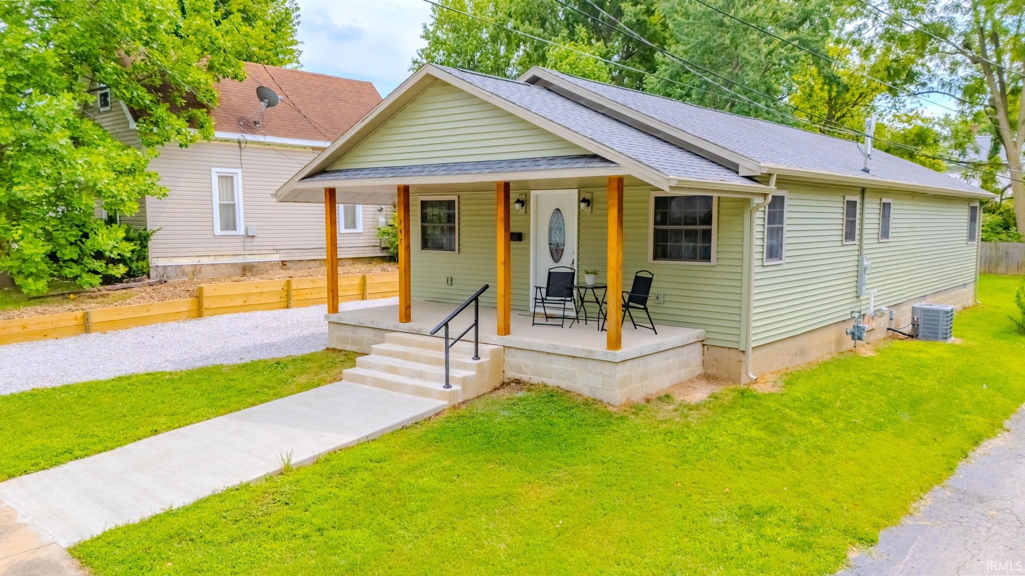 747 North Spring Street Wabash, IN 46992 - Photo 4 of 26