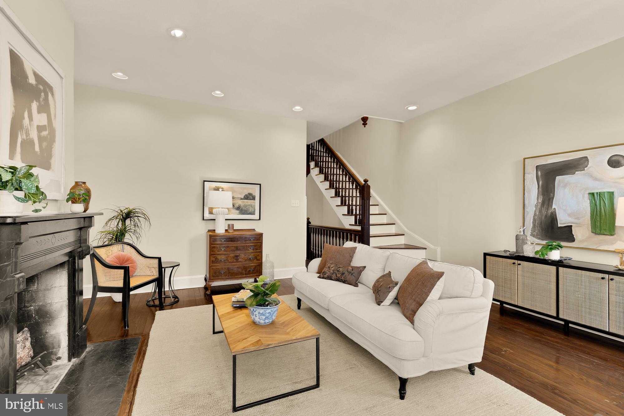 111 5th Street Southeast Washington, DC 20003 - Photo 16 of 42 2nd floor family room is spacious!