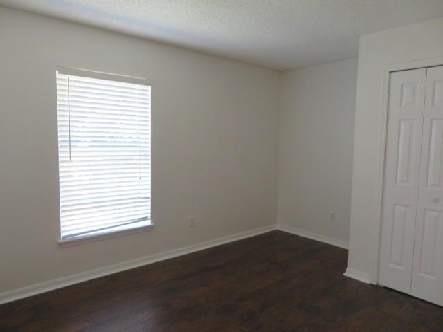 274 Southwest Ray Avenue Port St. Lucie, FL 34983 - Photo 9 of 18 IMG_8367