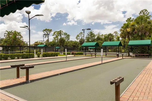 a view of a tennis court