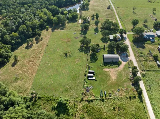 $104,500 | 1029 Northeast 100th Road, Sheldon, MO 64784