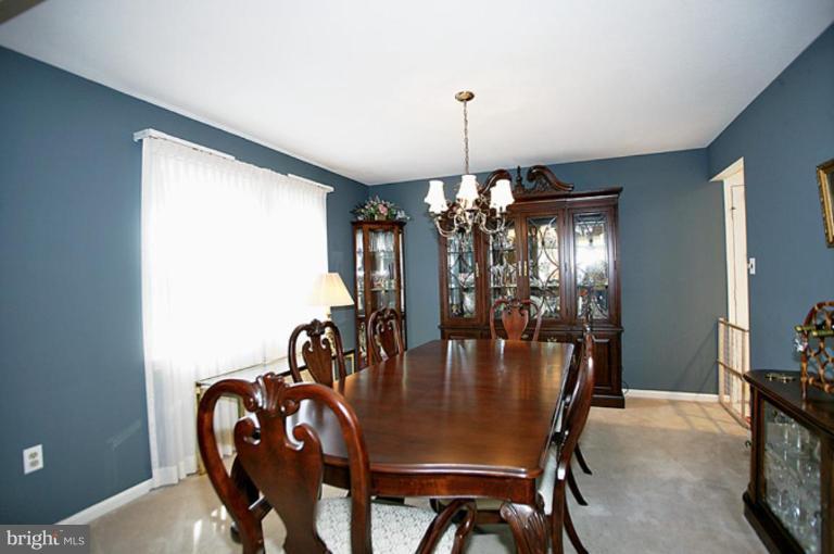 9227 Rockefeller Lane Springfield, VA 22153 - Photo 2 of 15 Dining Room