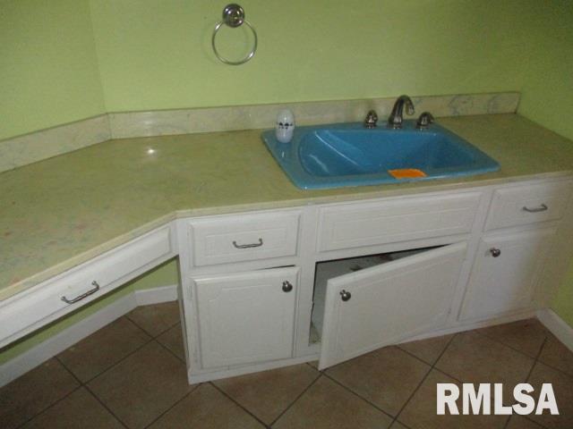1123 Lakeview Road South Dahinda, IL 61428 - Photo 11 of 24 Gallery Image 11