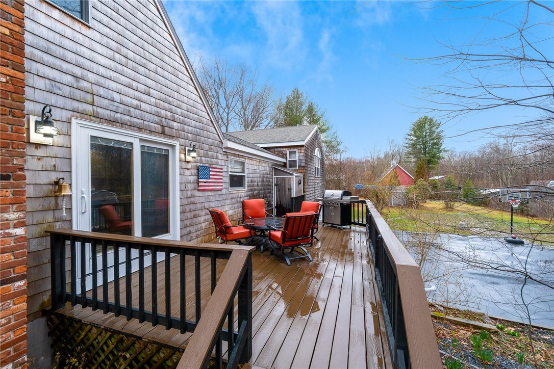 623 Rocky Hill Road Scituate, RI 02857 - Photo 11 of 43