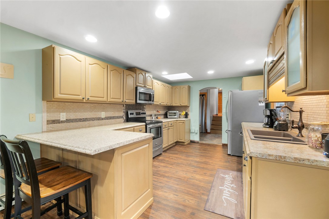 623 Rocky Hill Road Scituate, RI 02857 - Photo 17 of 43