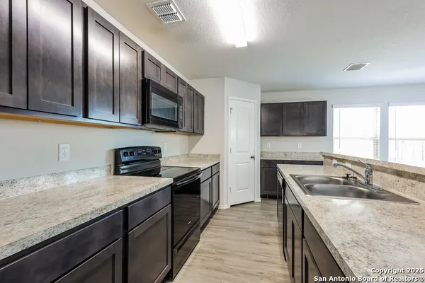 $1,700 | 10315 Green Branch, San Antonio, TX 78223