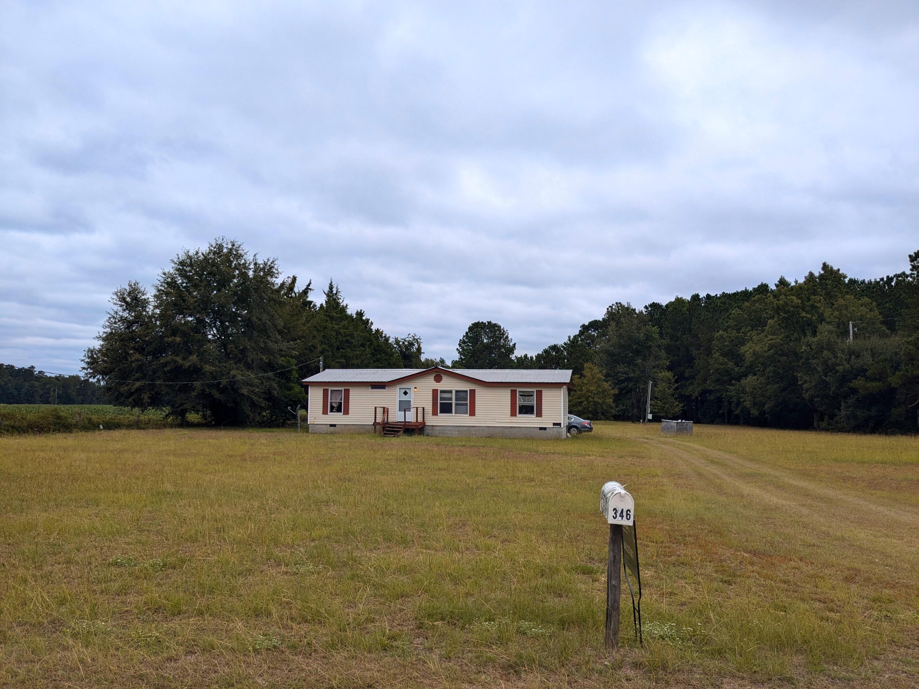 346 Veneer Street Elloree, SC 29047 - Photo 1 of 12 PXL_20240916_184648375~2