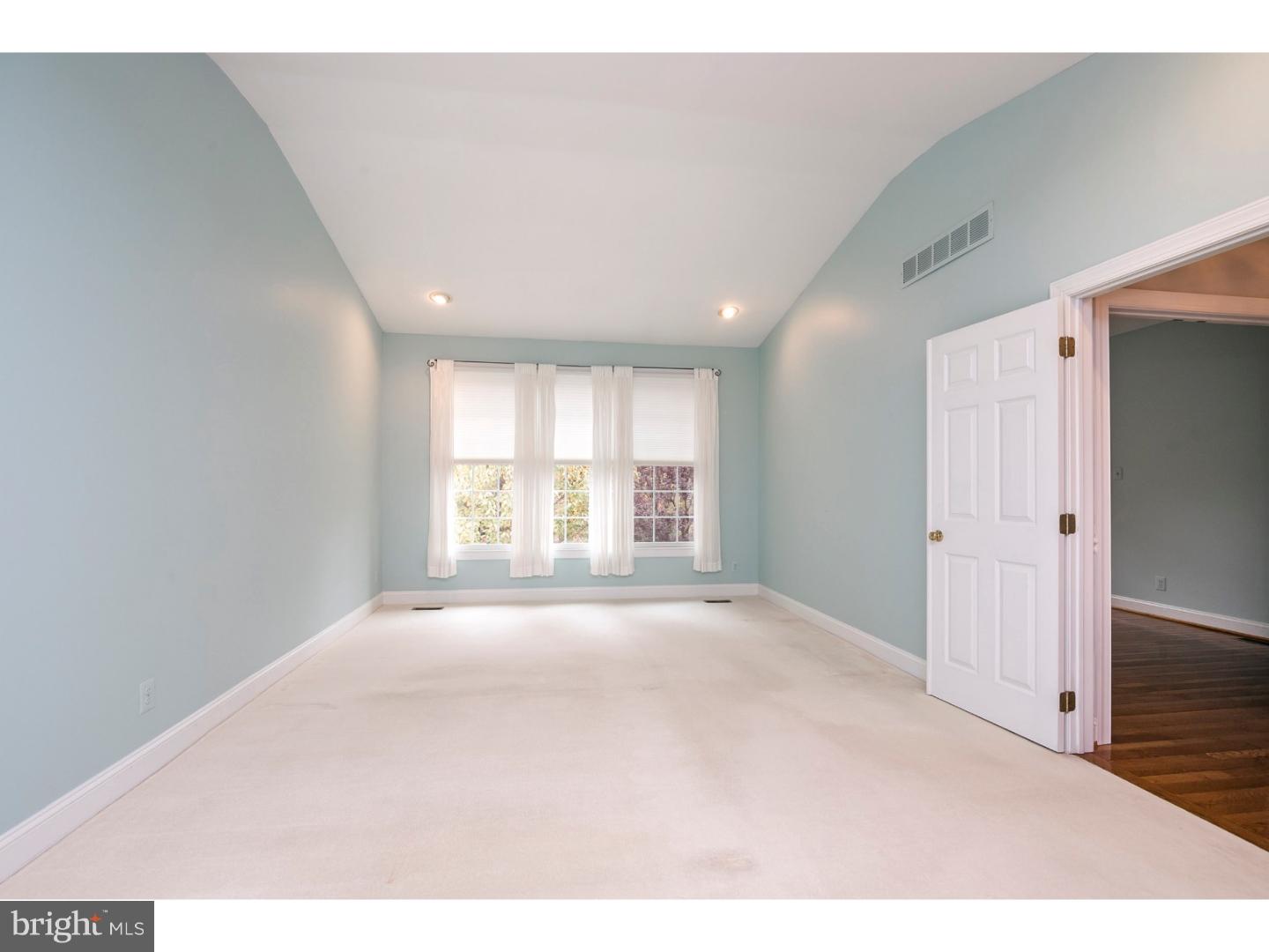 197 3 Rivers Court, Unit 97 Berwyn, PA 19312 - Photo 10 of 22 Master Bedroom