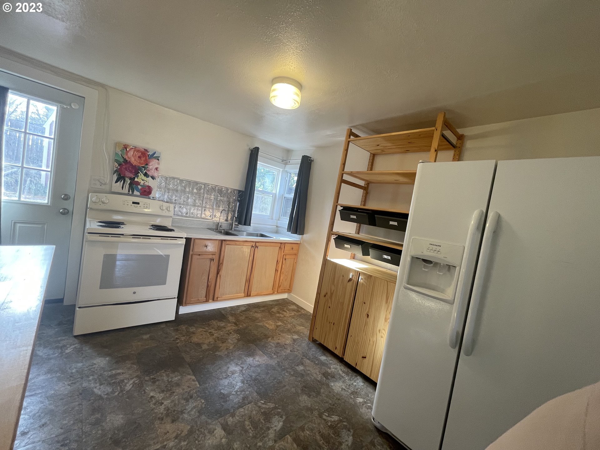831 Southwest 8th Street Pendleton, OR 97801 - Photo 8 of 14