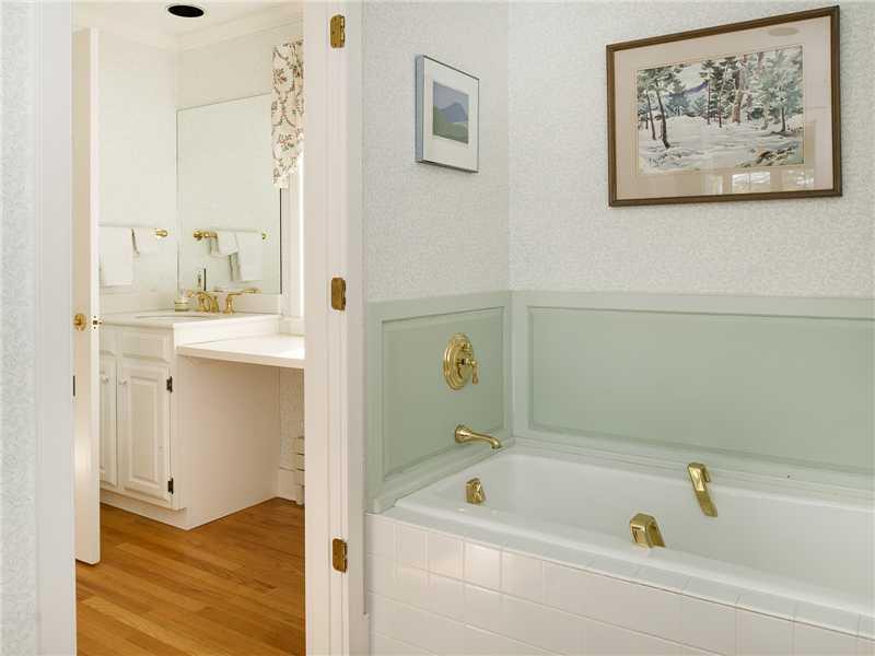243 Royall Point Road Yarmouth, ME 04096 - Photo 20 of 35 Bathroom.