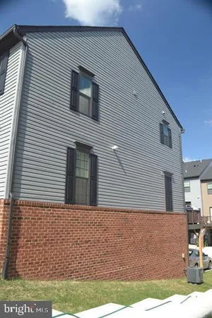 $2,800 | 1015 Rampart Drive, Fredericksburg, VA 22401